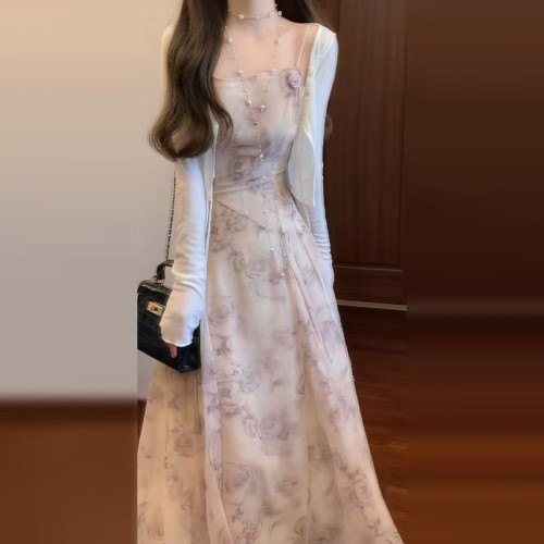 茶歇法式碎花吊帶連衣裙子女春季2025新款小個子開春氣質穿搭長裙
