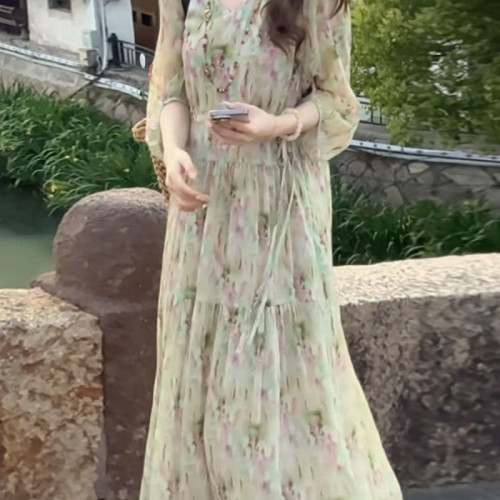 度假風法式氣質印花連衣裙女2025夏季新款寬松顯瘦系帶收腰長裙子