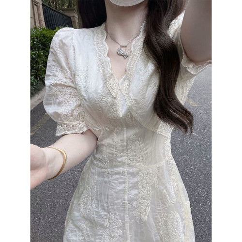 法式氣質蕾絲泡泡袖連衣裙女夏季高級感宮廷風收腰顯瘦茶歇中長裙