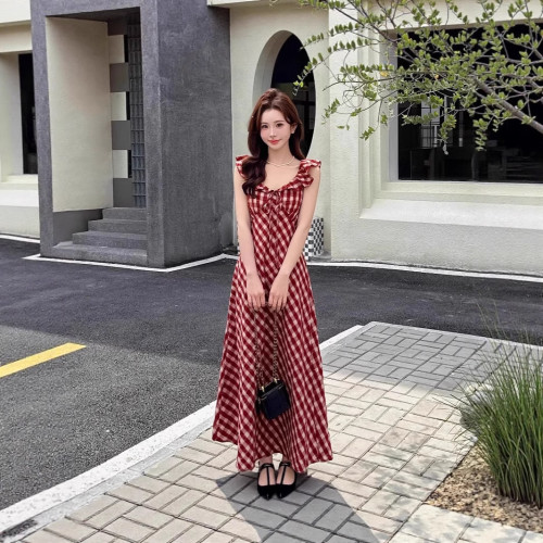 法式紅色格子一字肩連衣裙女夏2025氣質復古格紋收腰長裙