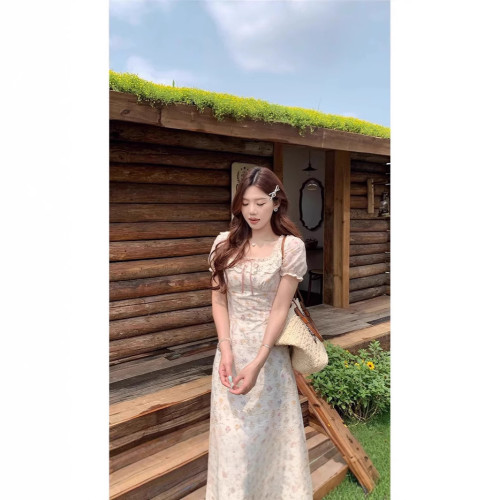 方領印花連衣裙女夏季2025新款收腰顯瘦長裙