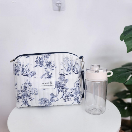 新款國風水墨畫碎花化妝包可攜式收納包旅行洗漱包手拿方包 新款國風水墨畫碎花化妝包可攜式收納包旅行洗漱包手拿方包