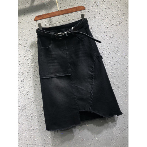 隅見丨夏季新款不規則毛邊彈力牛仔半身裙女高級感黑色A字包臀裙