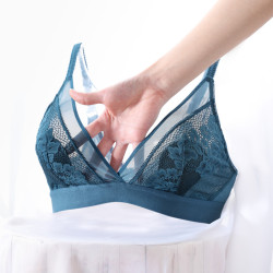 內衣無鋼圈女大胸顯小聚攏收副乳法式三角杯文胸性感蕾絲超薄胸罩