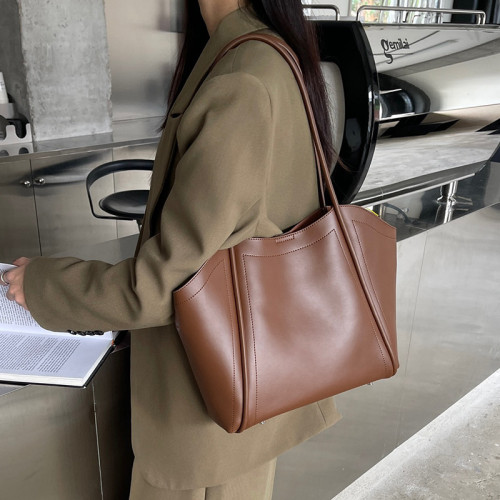 2025新款小衆軟皮翅膀包女大容量高級感通勤真皮單肩牛皮大包包