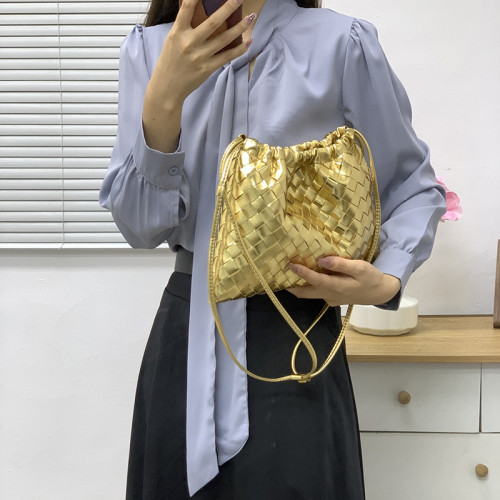 牛皮女包編織餃子包垃圾包真皮腋下包雲朵包時尚百搭單肩斜後背包