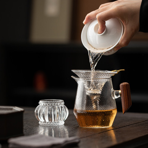 公道杯玻璃功夫茶具分茶器帶茶濾泡茶杯高級公杯茶海茶漏套裝日式 公道杯玻璃功夫茶具分茶器帶茶濾泡茶杯高級公杯茶海茶漏套裝日式