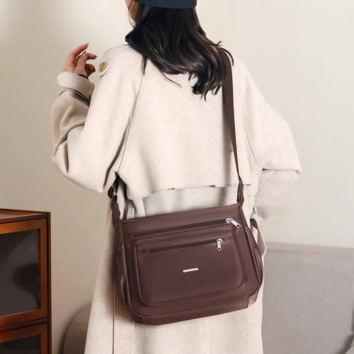 大容量單肩包女士戶外逛街通勤女包潮流防潑水休閒輕便單肩斜後背包