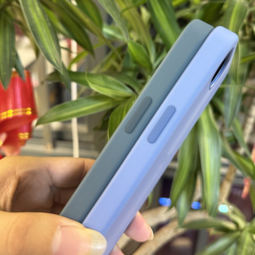 適用蘋果16e液態矽膠磁吸手機殼蘋果16PRO純色親膚保護殼官網同款