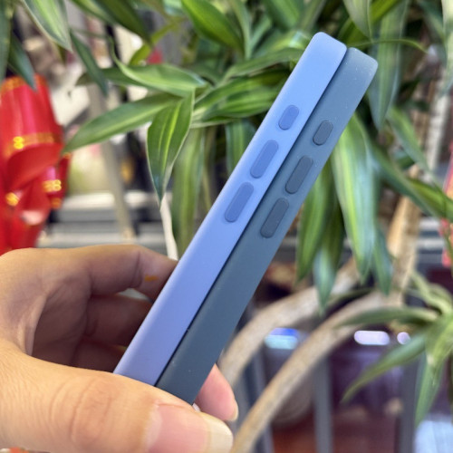 適用蘋果16e液態矽膠磁吸手機殼蘋果16PRO純色親膚保護殼官網同款