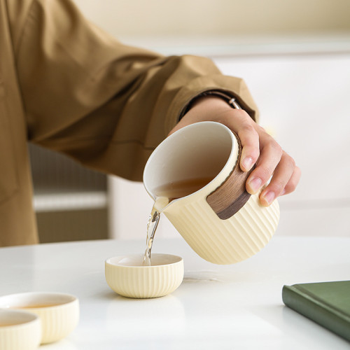 可攜式旅行茶具套裝一壺四杯戶外個人專用隨身陶瓷快客杯高級禮品 可攜式旅行茶具套裝一壺四杯戶外個人專用隨身陶瓷快客杯高級禮品