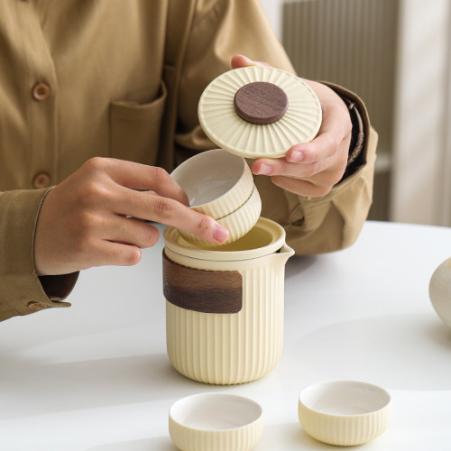 可攜式旅行茶具套裝一壺四杯戶外個人專用隨身陶瓷快客杯高級禮品 可攜式旅行茶具套裝一壺四杯戶外個人專用隨身陶瓷快客杯高級禮品