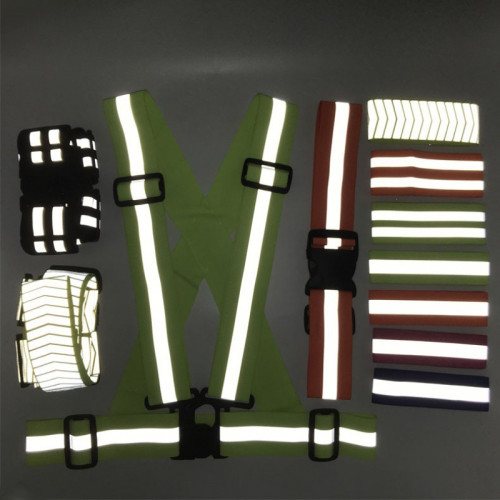 運動戶外騎行用品反光束管帶防護夜跑手腕帶腰帶反光背心夜跑裝備 運動戶外騎行用品反光束管帶防護夜跑手腕帶腰帶反光背心夜跑裝備