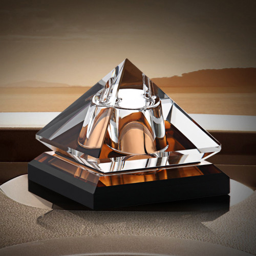 金字塔水晶香水座汽車擺件車用車用香水禮品汽車香水 金字塔水晶香水座汽車擺件車用車用香水禮品汽車香水