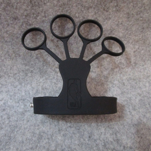 投籃訓練壓腕矯正器高投籃命中率三分投籃訓練器材運球分指練指環 投籃訓練壓腕矯正器高投籃命中率三分投籃訓練器材運球分指練指環