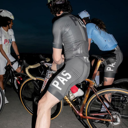 雙箭頭坐墊公路自行車背帶騎行短褲戶外運動防曬公路自行車背帶褲 雙箭頭坐墊公路自行車背帶騎行短褲戶外運動防曬公路自行車背帶褲