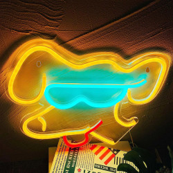 LED狗頭發光髮亮燈牌 亞克力透光燈牌 裝飾場景氛圍小狗燈牌