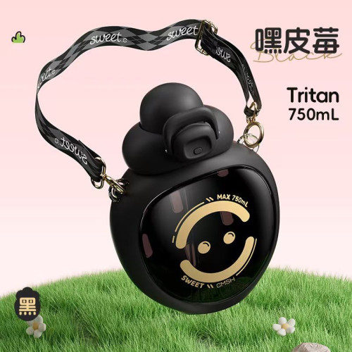 新款2024夏季創意草莓塑膠杯兒童戶外運動可愛背帶壺可攜式水杯學生 新款2024夏季創意草莓塑膠杯兒童戶外運動可愛背帶壺可攜式水杯學生