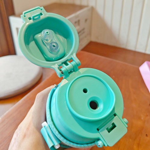 可愛公仔兒童保溫杯帶杯套防摔吸管水杯一杯雙飲真空杯子禮品 可愛公仔兒童保溫杯帶杯套防摔吸管水杯一杯雙飲真空杯子禮品