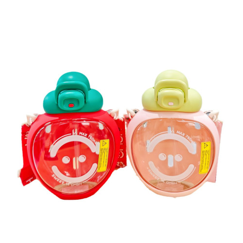 香甜草莓吸管杯創意塑膠杯可攜式背帶水杯矽膠套防燙水杯兒童禮品杯 香甜草莓吸管杯創意塑膠杯可攜式背帶水杯矽膠套防燙水杯兒童禮品杯