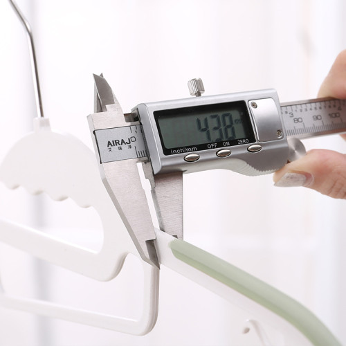 衣架家用掛衣防滑無痕防肩角衣服架子加粗加厚塑膠掛衣撐晾衣掛架 衣架家用掛衣防滑無痕防肩角衣服架子加粗加厚塑膠掛衣撐晾衣掛架