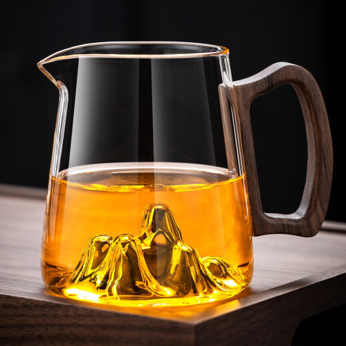 加厚玻璃公道杯胡桃木帶把耐熱家用分茶器倒茶杯過濾功夫茶具 加厚玻璃公道杯胡桃木帶把耐熱家用分茶器倒茶杯過濾功夫茶具