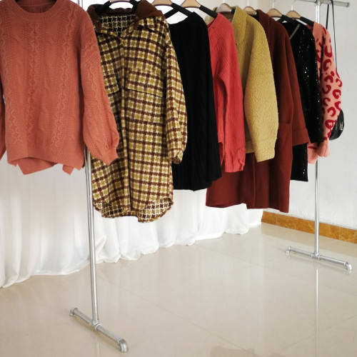 服裝架展示架地攤落地陽台晾曬被貨架掛衣服架子單桿架水管晾衣架 服裝架展示架地攤落地陽台晾曬被貨架掛衣服架子單桿架水管晾衣架