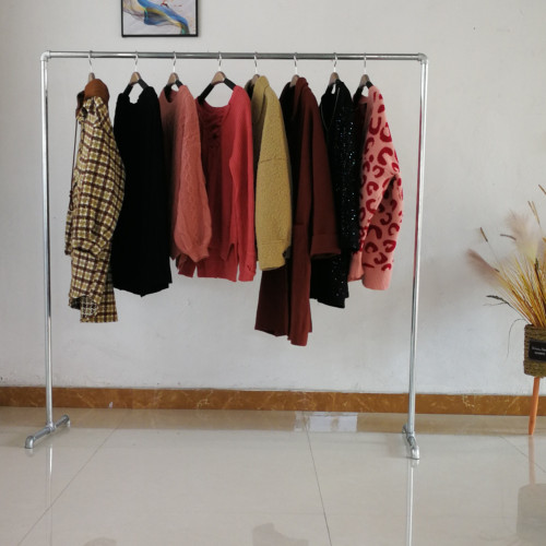 服裝架展示架地攤落地陽台晾曬被貨架掛衣服架子單桿架水管晾衣架 服裝架展示架地攤落地陽台晾曬被貨架掛衣服架子單桿架水管晾衣架