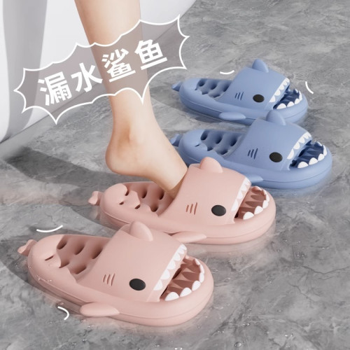 鯊魚浴室拖鞋男夏季防滑耐磨鏤空拖鞋家居情侶EVA洗澡涼拖鞋女生