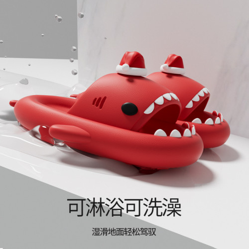 聖誕帽鯊魚拖鞋夏季爆款情侶家居踩屎感厚底男外穿涼拖鞋 聖誕帽鯊魚拖鞋夏季爆款情侶家居踩屎感厚底男外穿涼拖鞋