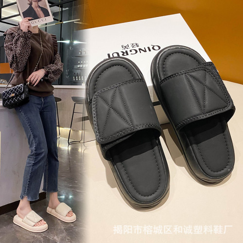 踩屎感拖鞋女夏外穿新款防滑小衆高級感涼拖魔術貼紋路一字拖