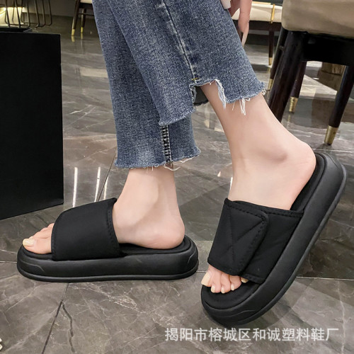 踩屎感拖鞋女夏外穿新款防滑小衆高級感涼拖魔術貼紋路一字拖