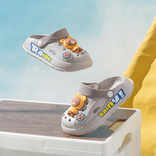 2025新款可愛小熊大中小兒童洞洞鞋外穿軟底踩屎感涼拖鞋