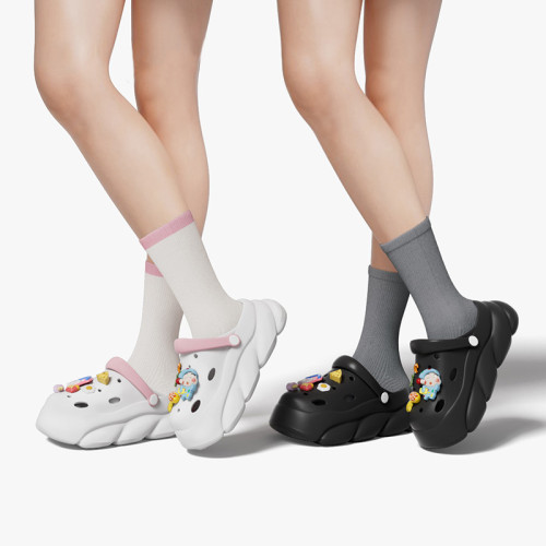 夏季新款女士洞洞鞋厚底增高可拆卸雙色外穿軟底可愛卡通沙灘涼鞋 夏季新款女士洞洞鞋厚底增高可拆卸雙色外穿軟底可愛卡通沙灘涼鞋