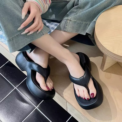 網紅時尚人字拖女外穿厚底夏季新款海邊沙灘夾腳拖鞋增高跟女涼拖