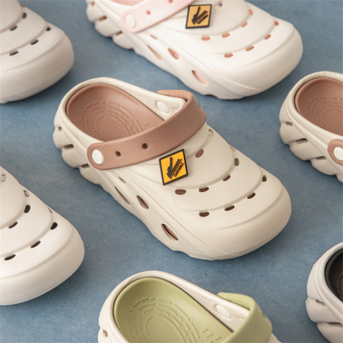 踩屎感洞洞鞋女士拖鞋夏季包頭鞋帶跟外穿女生沙灘鞋eva涼鞋