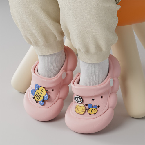 卡通兒童洞洞鞋女夏季外穿防滑中大童小孩防撞包頭綁帶涼拖鞋外穿