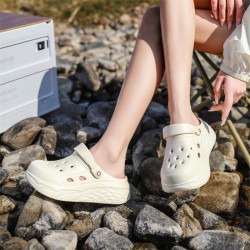 夏季洞洞鞋女款防滑沙灘戶外厚底包頭踩屎感時尚百搭廠 家