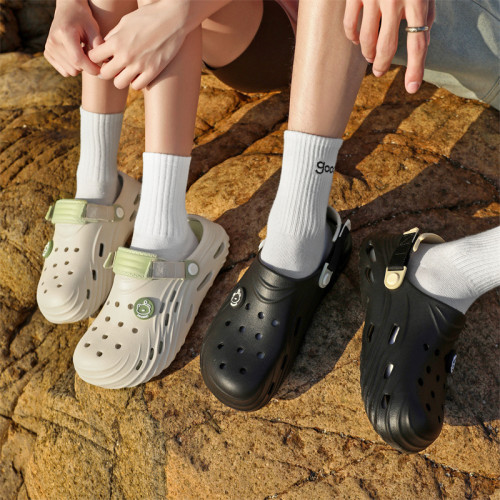 2025新款潮流洞洞鞋女夏季雙色鏤空透氣室內外防滑沙灘鞋男情侶 2025新款潮流洞洞鞋女夏季雙色鏤空透氣室內外防滑沙灘鞋男情侶