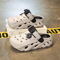 兒童涼拖鞋女童夏季中小童寶寶室內軟底防滑卡通小男孩包頭洞洞鞋