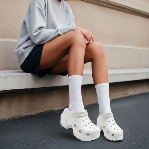 厚底洞洞鞋女款夏季家居室內家用踩屎感女士外穿沙灘eva涼鞋