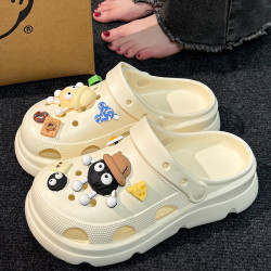 2025新款厚底洞洞鞋女夏天外穿防滑防臭海邊沙灘踩屎感涼拖鞋女士