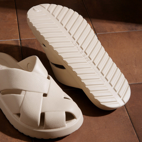 2025新款軟底勃肯鞋男士夏季外穿防滑時尚沙灘鞋上班包頭涼拖鞋女