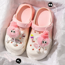 卡通毛球可愛洞洞鞋女士拖鞋夏季包頭鞋超厚底外穿女生潮流沙灘鞋