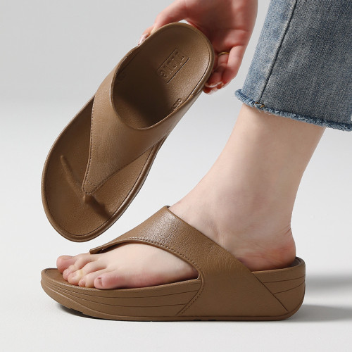 坡跟人字拖女夏季外穿海邊沙灘厚底透氣浴室防滑夾趾拖鞋女款