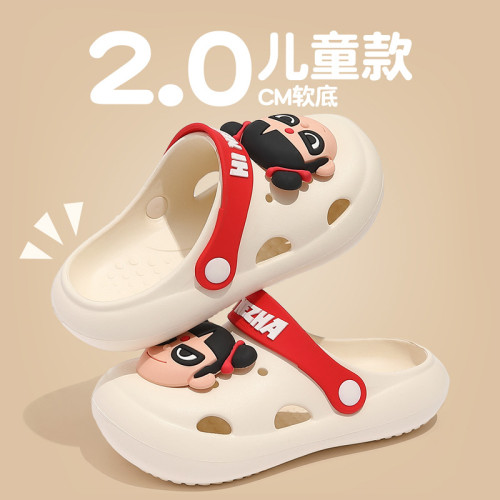 兒童洞洞鞋卡通哪吒2025夏季新款外穿軟底戶外防滑男女童涼鞋