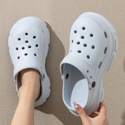 增高洞洞鞋女夏季新款外穿沙灘厚底防臭辦公室替換包頭涼拖鞋女士