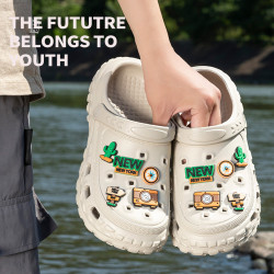 夏季男士踩屎感厚底洞洞鞋釣魚戶外耐磨包頭涼鞋防滑運動外 穿拖