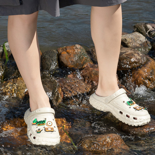 夏季男士踩屎感厚底洞洞鞋釣魚戶外耐磨包頭涼鞋防滑運動外 穿拖 夏季男士踩屎感厚底洞洞鞋釣魚戶外耐磨包頭涼鞋防滑運動外 穿拖