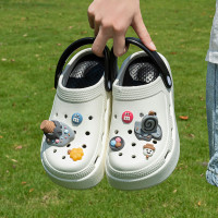 多巴胺厚底洞洞鞋女夏季外穿網紅防滑增高沙灘涼鞋包頭半拖鞋秋千